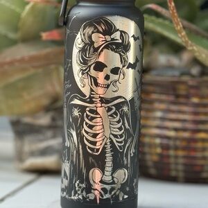 “Spooky Mama” Engraved Halloween 40oz Tumbler